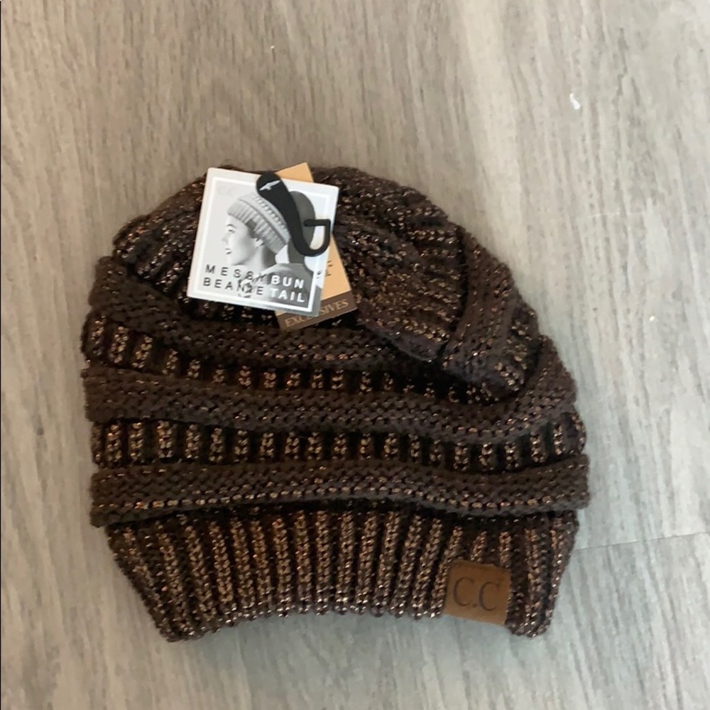 C.C. Messy but winter hat NWT